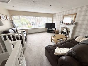 Lounge- click for photo gallery